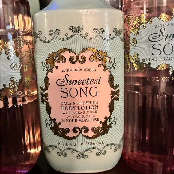 Bath & Body Works Sweetest Song Set 3 Pc Set - Picture 3 of 4